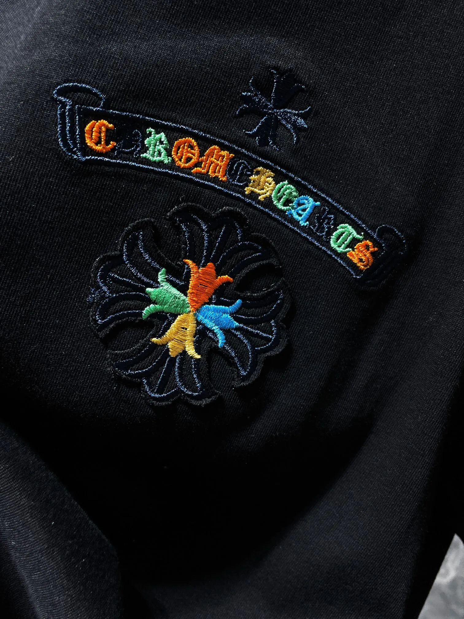 P174 New Chrome Hearts 25ss for summer. High-weight, environmentally friendly and high-quality top-quality fabric. 260g~270g. Embroidered colorful classic cross horseshoe short sleeves. Counter synchronization. Re-engraved version 1:1. Recommended colors: black, white, orange, blue. Size: S, M, L, XL.